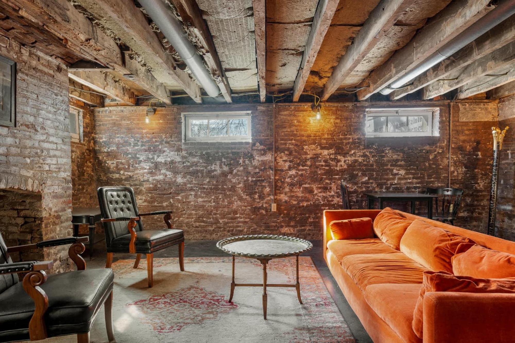 Cozy Corner In Frankfort Hideaway *